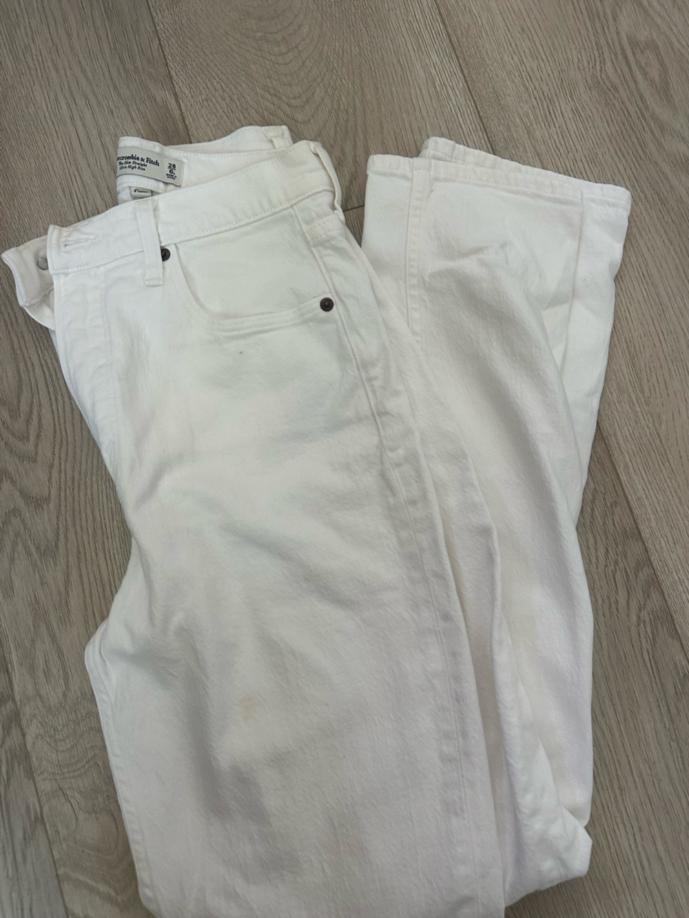 Abercrombie & Fitch White High-Rise Straight Jeans